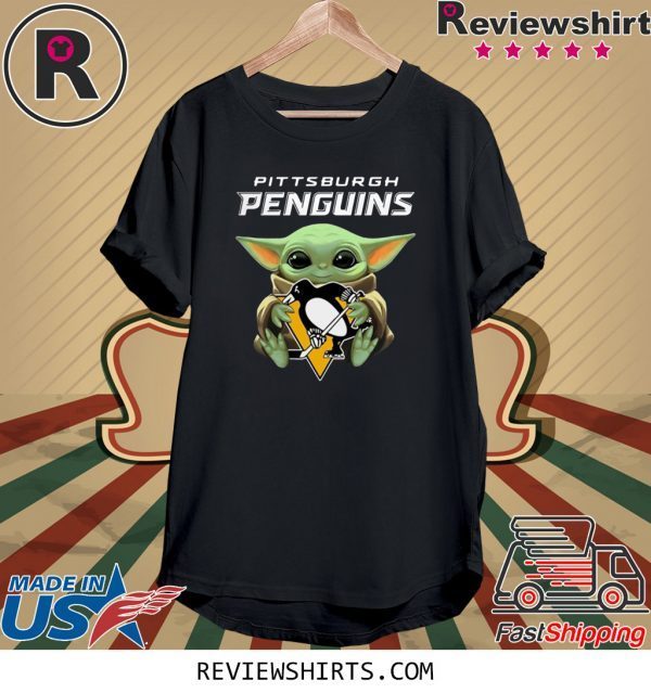 Baby Yoda Hug Pittsburgh Penguins T-Shirt