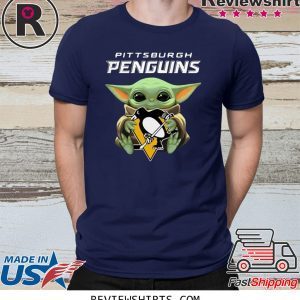 Baby Yoda Hug Pittsburgh Penguins T-Shirt