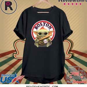 Baby Yoda love Boston Red Sox T-Shirt