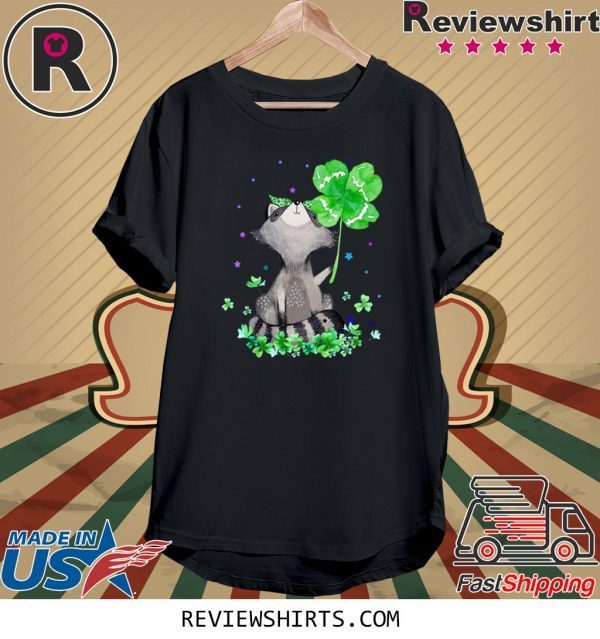 Raccoon Holding Shamrock Stars Cute St Patrick's Day 2020 TShirt