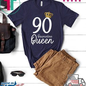 Born in 1930 My 90th Birthday Quarantine Queen Social Distancing Birthday 2020 T-Shirt