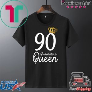 Born in 1930 My 90th Birthday Quarantine Queen Social Distancing Birthday 2020 T-Shirt