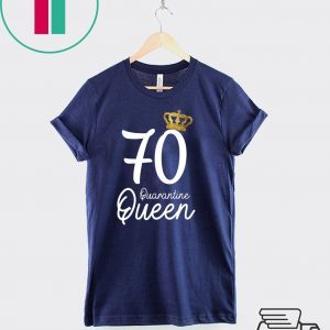 Born in 1950 My 70th Birthday Quarantine Queen Social Distancing Birthday 2020 T-Shirt