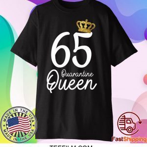 Born in 1955 My 65th Birthday Quarantine Queen Social Distancing Birthday 2020 T-Shirt