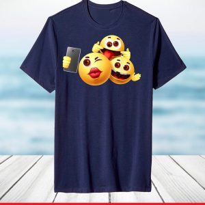 Group Selfie Inspired Funny Face Related Emoticon selfie Des T-Shirt