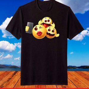 Group Selfie Inspired Funny Face Related Emoticon selfie Des T-Shirt