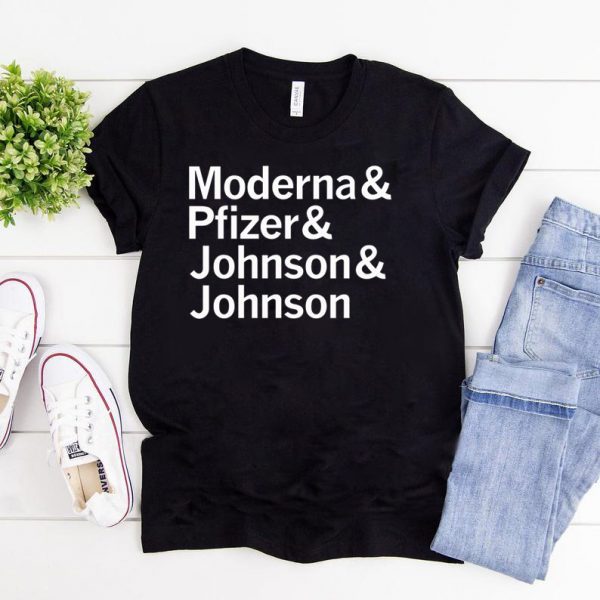 Moderna Pfizer Johnson Johnson - All Makers of The Covid-19 Vaccine Us 2021 T-Shirt