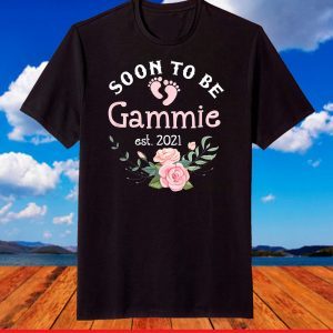 Soon To Be Grandma Est. 2021 Promoted To New Grandmom Gammie T-Shirt