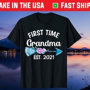 Boho First Time Grandma Est 2021 Pregnancy Announcement Classic T-Shirt