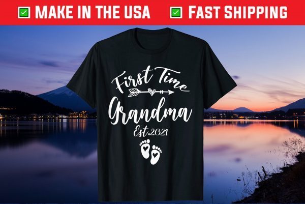 First Time Grandma Est 2021 Matching Family Christmas Classic T-Shirt