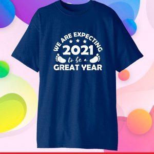 Pregnancy Announcement Mom Dad Expecting 2021 Baby Classic T-Shirt