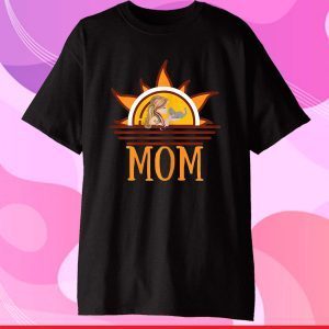 Retro Vintage Mom with Kitten Mothers Day 2021 Us 2021 T-Shirt