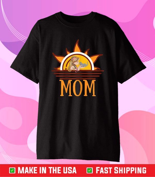 Retro Vintage Mom with Kitten Mothers Day 2021 Us 2021 T-Shirt