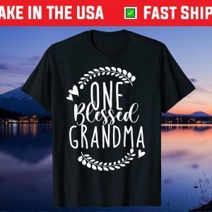 One Blessed Grandma With Hearts Mothers day and grandma Classic T-Shirt