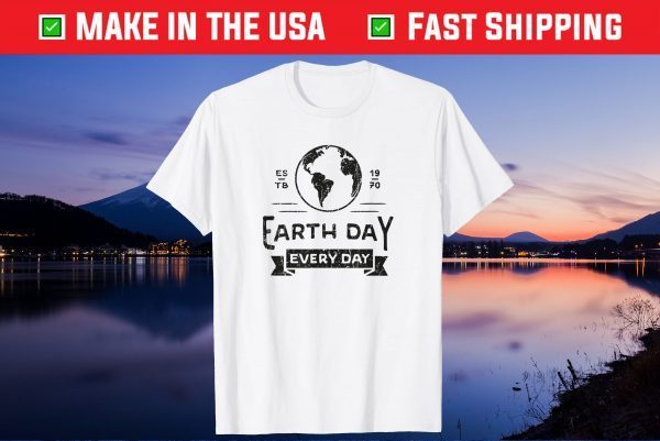 Retro Earth Day 2021 April 22 Environmental Climate Recycle Gift T-Shirt