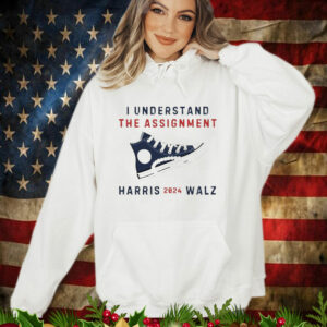 Chucks And Pearls I Understand The Assignment Harris Walz 2024 T-Shirt